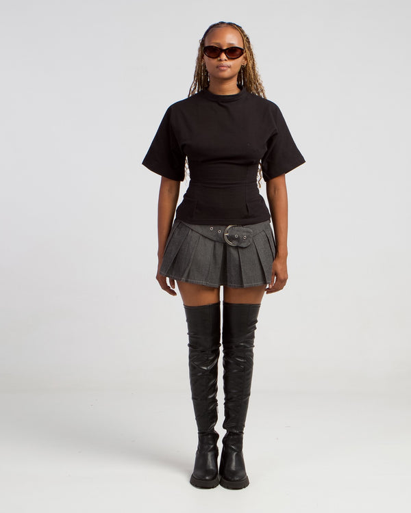 black contour t-shirt