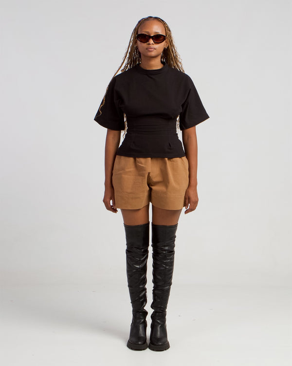 black contour t-shirt